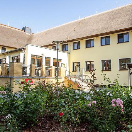 Ostseehotel Wustrow Екстериор снимка