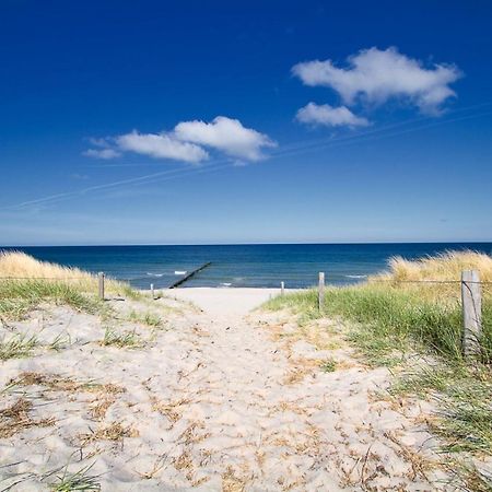 Ostseehotel Wustrow Вустров Екстериор снимка