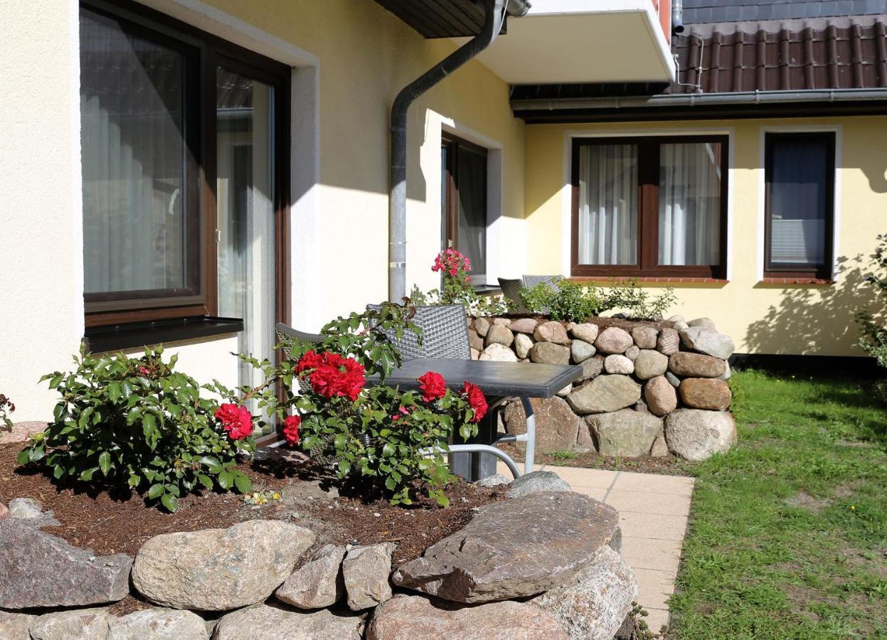 Ostseehotel Wustrow Вустров Екстериор снимка
