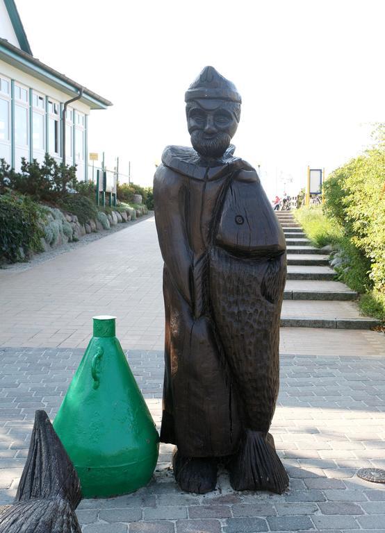 Ostseehotel Wustrow Вустров Екстериор снимка